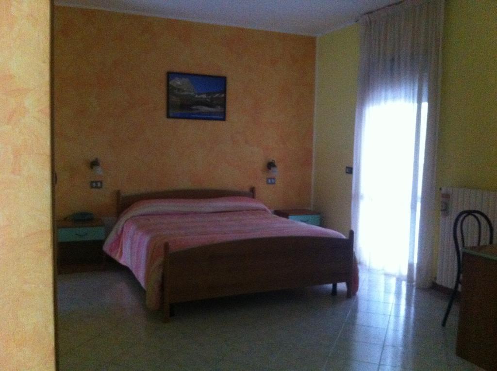 Hotel Giampy Assergi Phòng bức ảnh