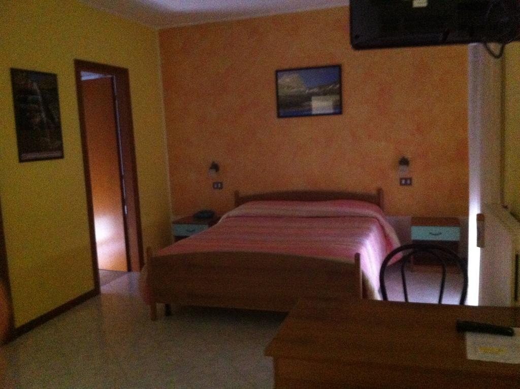 Hotel Giampy Assergi Phòng bức ảnh